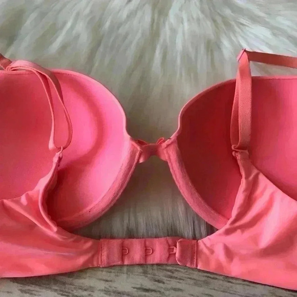 Victoria Secret Push Up Bra - Picture 6 of 7